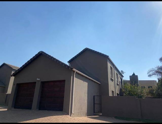 3 BEDROOM PROPERTY TO RENT IN AMOROSA